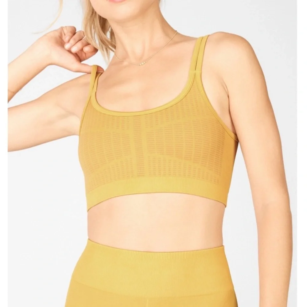 Fabletics Seamless Set - Picture 2 of 8